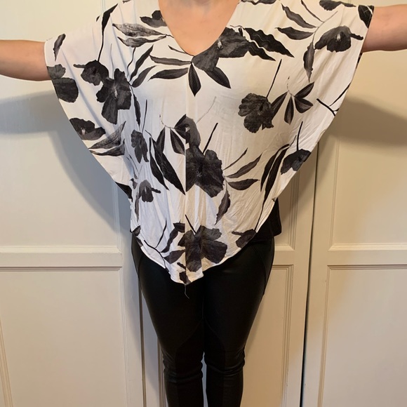 XL two layer top - Picture 2 of 3